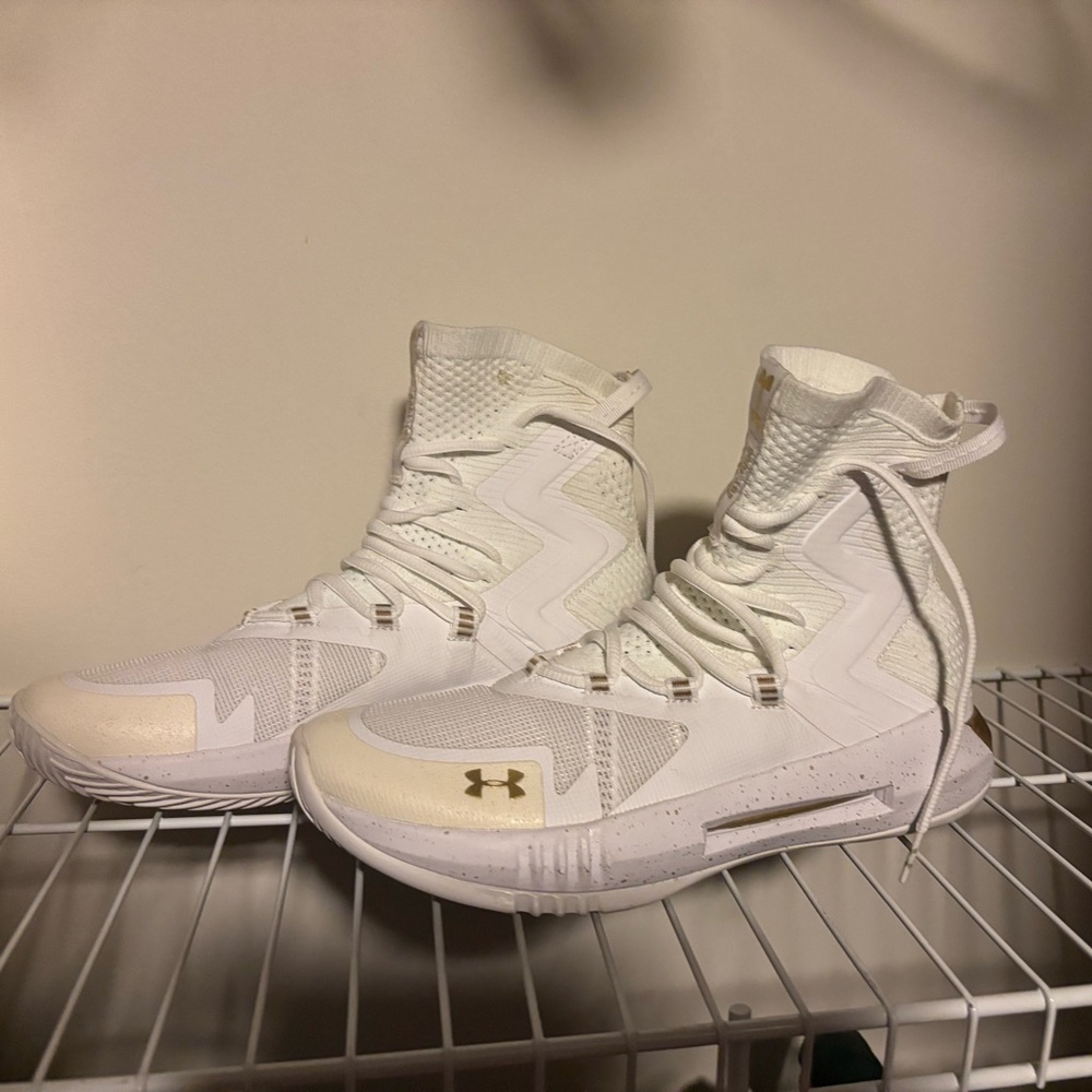 Under armor shoes